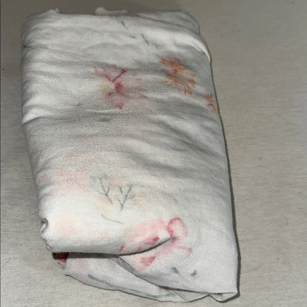 Home. Bedding. Floral Print White Fabric Sheet.
